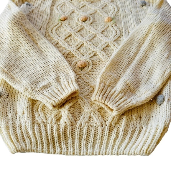 VINTAGE JASON MAXWELL HAND KNITED FLOWER ROSETTE CREAM SWEATER MEDIUM - Picture 6 of 12